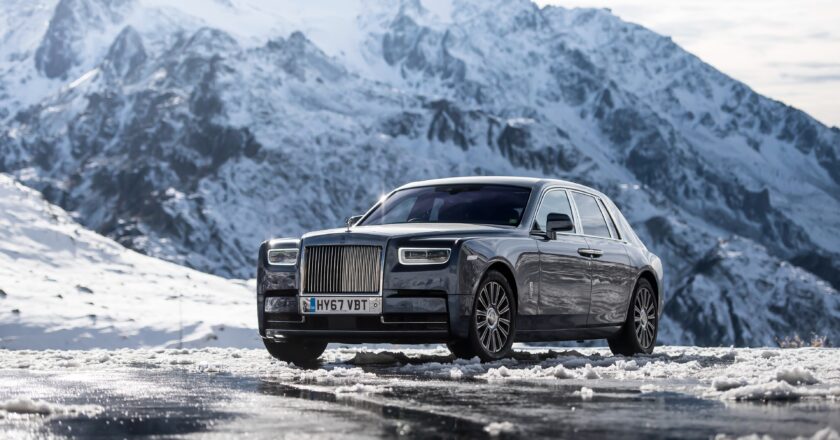 Rolls-Royce: A Timeless Legacy of Luxury and Elegance