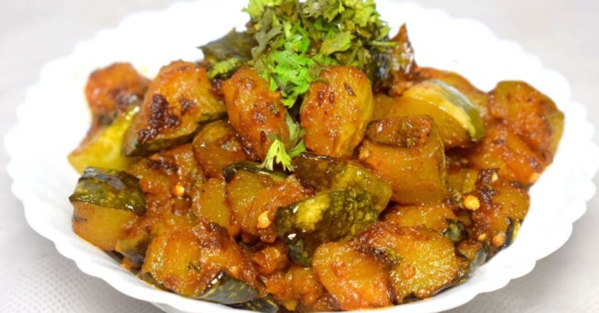Kaddu Ki Sabji Recipe | Yellow Pumpkin Curry Recipe