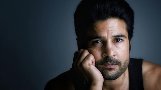 Rajeev Khandelwal will be seen in Showtime. Rajeev Khandelwal will be seen in Showtime.