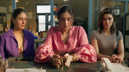 Crew box office collection day 4 Kareena Kapoor Tabu and