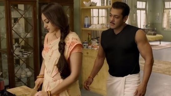 Sonakshi Sinha calls Salman Khan a ‘full contradiction ‘He doesnt