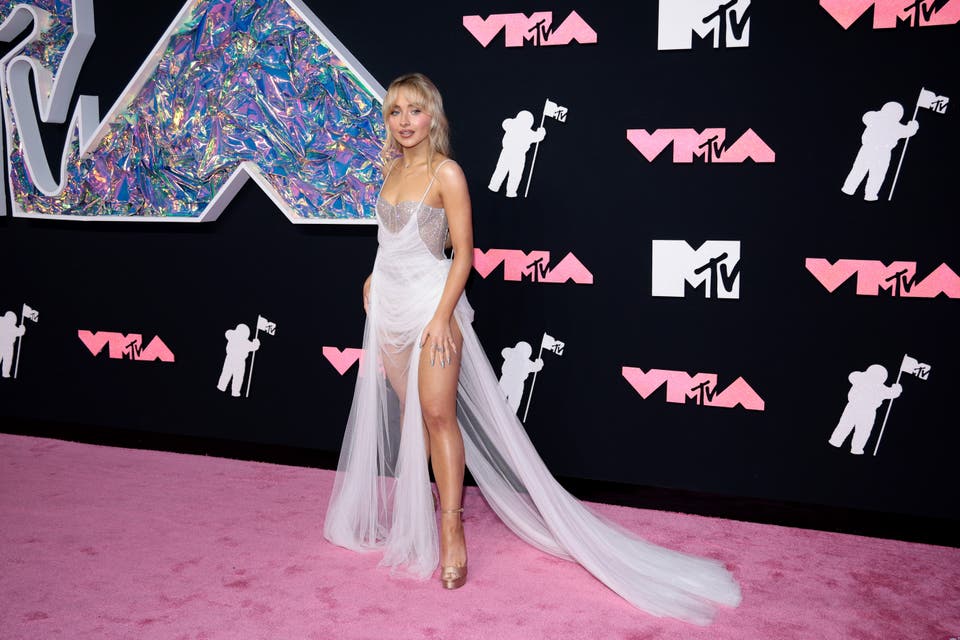 1717782409 361 A full timeline of Sabrina Carpenter and Barry Keoghans relationship