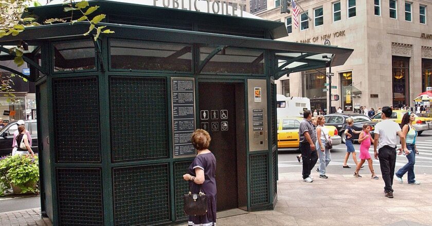 ’Ur In Luck’ New Yorkers: City To Expand Bathroom Access