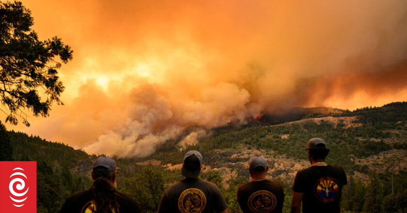 California wildfire explodes, becomes largest in US