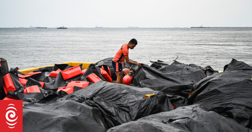 Race to contain ‘enormous’ oil spill after ship sinks off Philippines