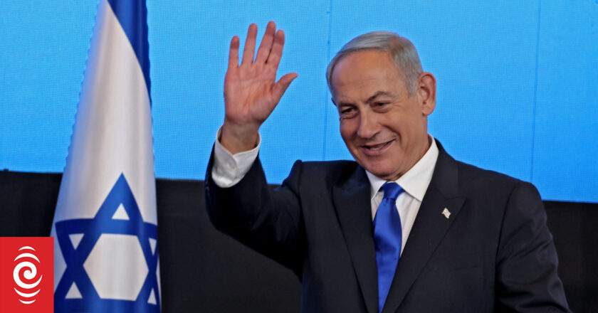 Israeli protesters enter army base after soldiers held over Gaza detainee abuse