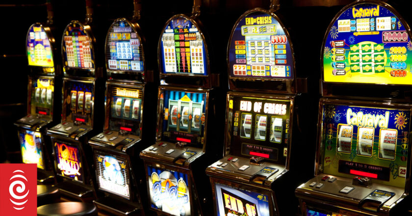 Government to auction off licences for online casinos