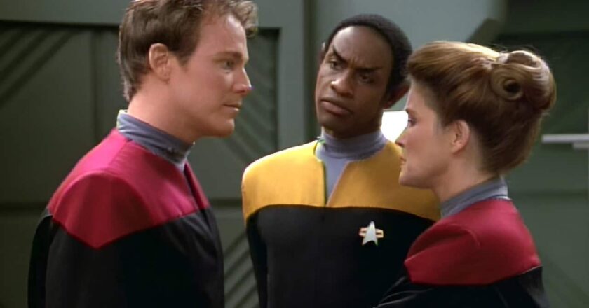 Star Trek: Voyager Secretly Demotes Fan-Favorite Character?