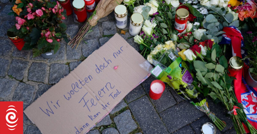 Islamic State claims responsibility for knife attack in Germany