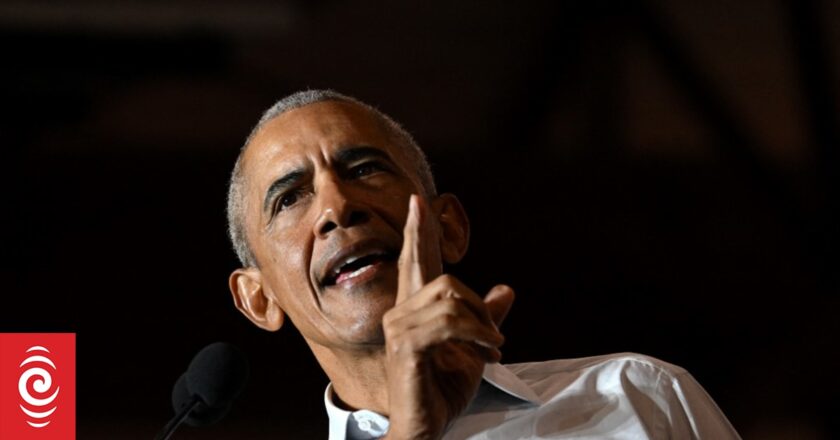 Barack Obama headlines second day of US Democratic National Convention