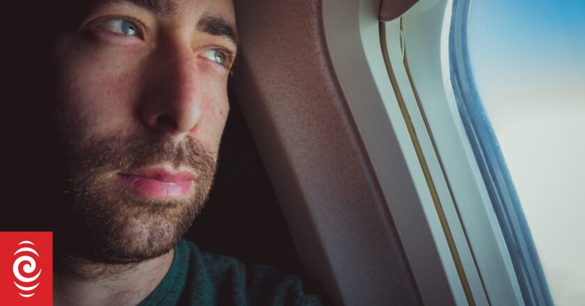 No films, no music, no sleep: Is ‘raw-dogging’ long flights heroic or foolish?