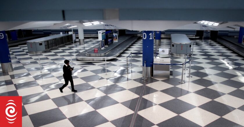 Woman dies in Chicago airport baggage belt accident