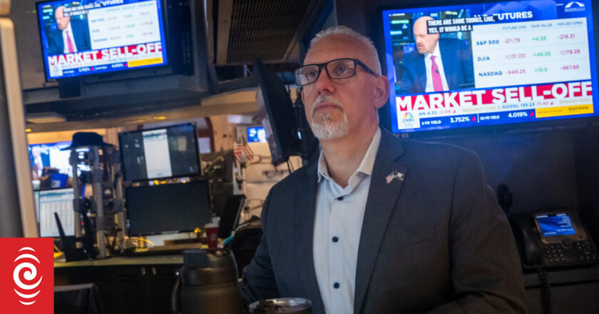 Live: Top companies lose US$800 billion in value as NZX opens down