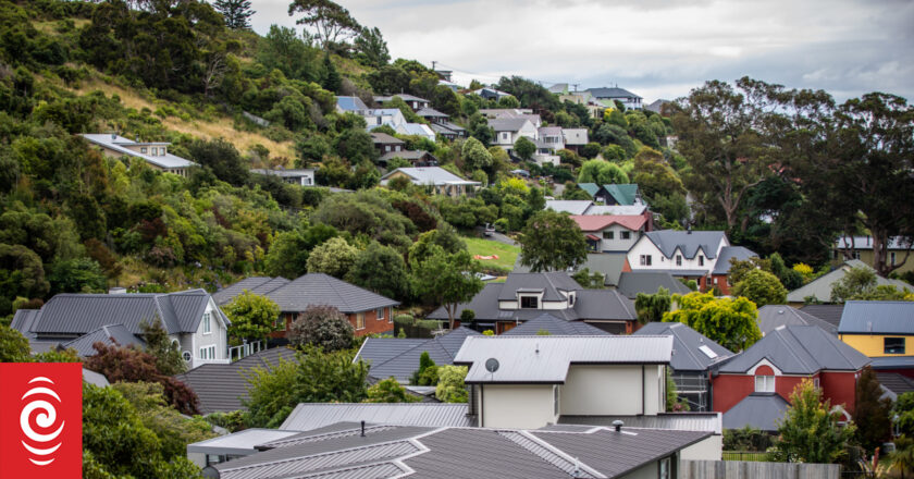 Major banks cut mortgage rates again