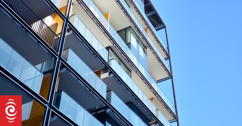 Auckland property: 44 percent of apartments sell for loss