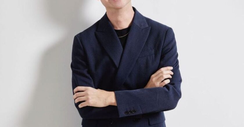 How to talk to people with ease and confidence