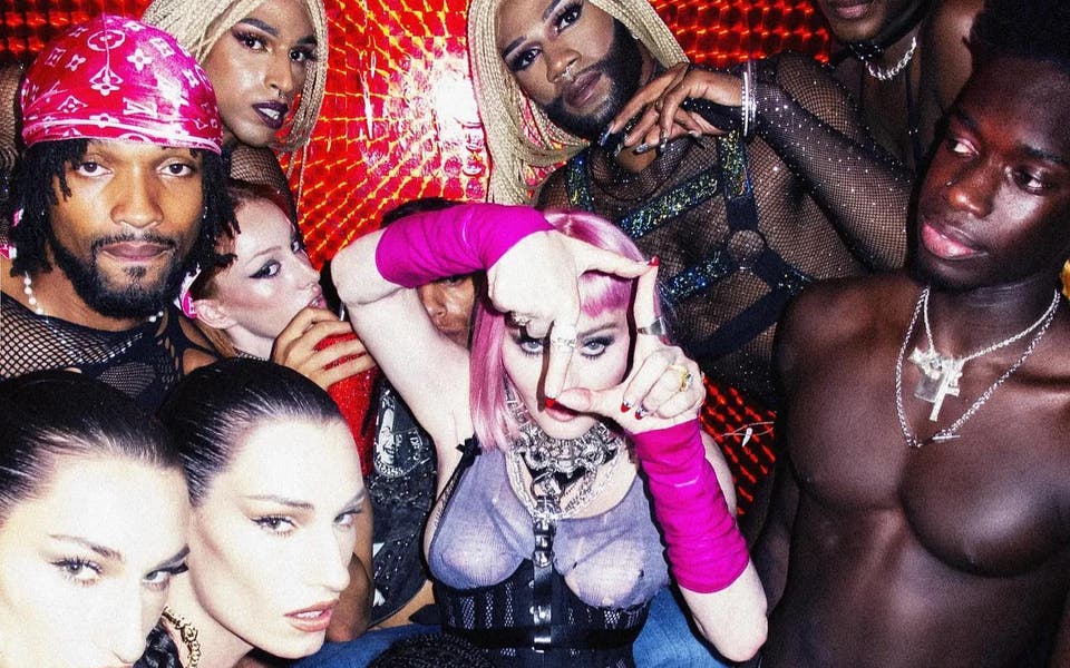 Who is Akeem Morris? The football player rumoured to be dating Madonna 2 Who is Akeem Morris The football player rumoured to be