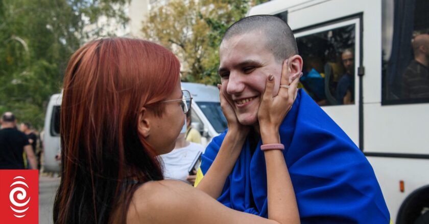 Russia, Ukraine exchange 206 prisoners in second swap in two days