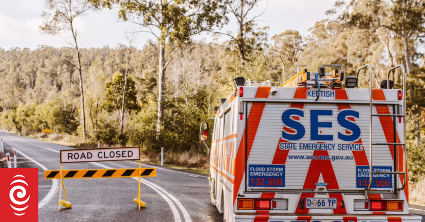 Thousands of Australians without power as heavy rain, damaging winds lash Tasmania