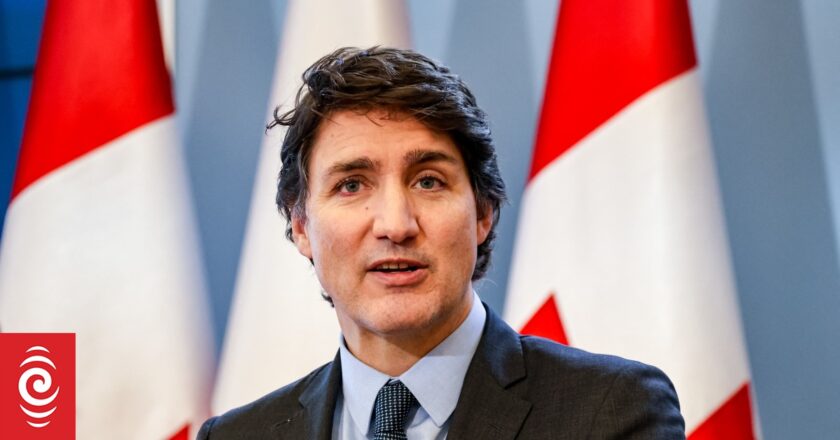 Canadian PM Justin Trudeau weakened after main ally unexpectedly pulls support