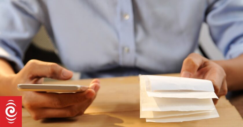 Crunching the numbers: People picking up second jobs to make ends meet