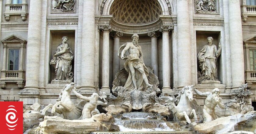 Rome considering limiting tourist access to Trevi Fountain