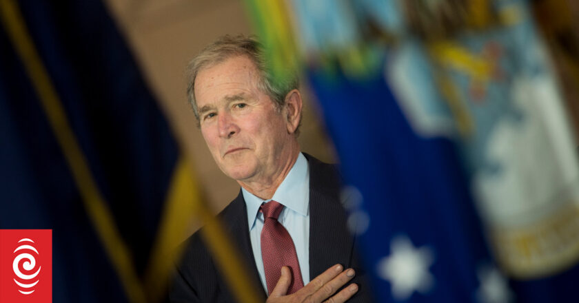 Former US President George W. Bush does not plan to make election endorsement