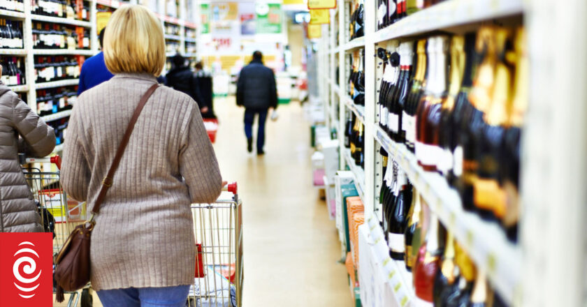 More than 30 New World supermarket liquor licences suspended after advertising breach
