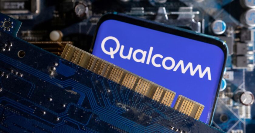 Qualcomm shares fall 4.5% after Arm threatens to scrap key license