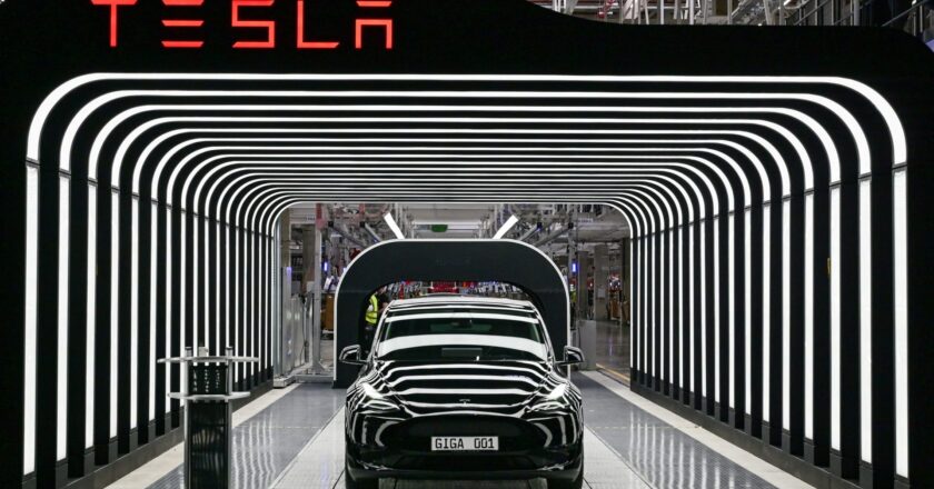 5 things to know before the stock market opens Monday October 21