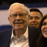 Warren Buffett — worried about impersonators — says he doesn’t endorse candidates or investments