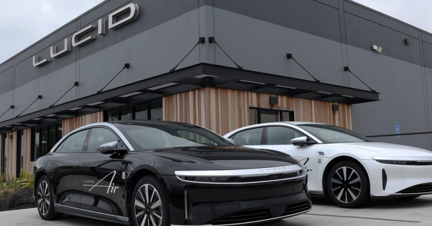 Lucid shares tumble on public offering of nearly 262.5 million shares