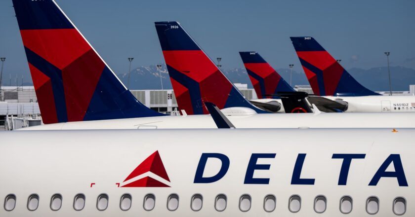 Delta stops hot meals on some flights citing caterer food safety issue