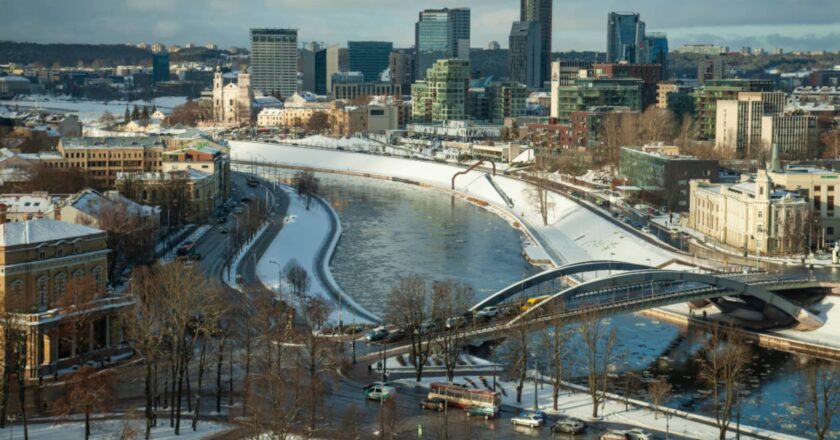 Lithuanians vote in parliamentary election with many looking for change despite a strong economy