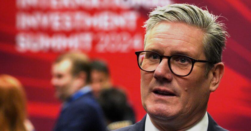 UK Prime Minister Keir Starmer vows to slash regulatory red tape in bid to boost investment