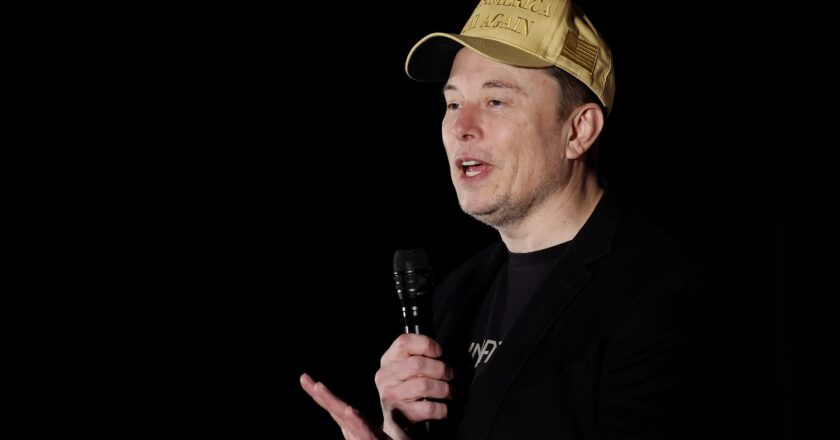 Musk promises to award $1 million each day to a signer of his petition
