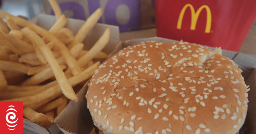 One dead in multistate E. coli outbreak tied to McDonald’s Quarter Pounders, CDC says
