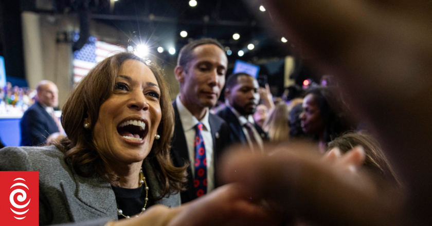 Harris and Trump court early voters; Usher, Lizzo join campaign trail