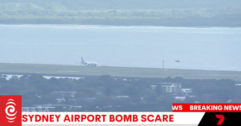 Air New Zealand bomb scare: Passenger recounts ordeal on board
