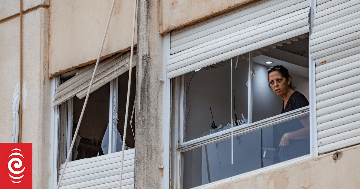 4KIMD07 AFP 20241007 milstein notitle241007 npQ9f v1 HighRes RocketsFromLebanonHitHaifa jpg