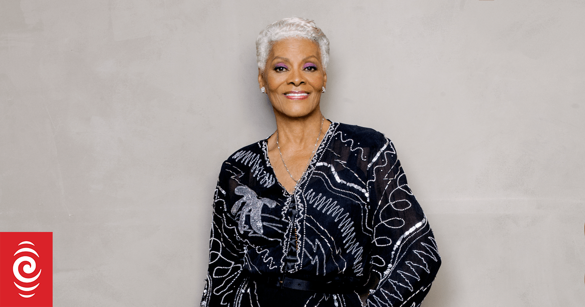4KIW2EO Dionne Warwick Press Shot 2 jpg
