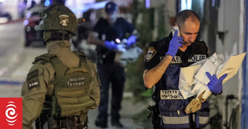Gunmen kill at least 6 in Tel Aviv shortly before air raid sirens sound