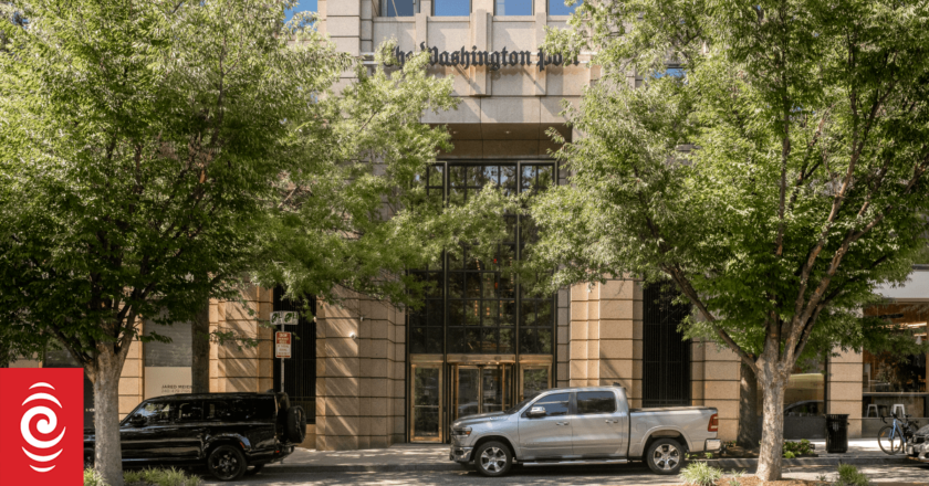 Deep turmoil at Washington Post, as Bezos still silent on non-endorsement