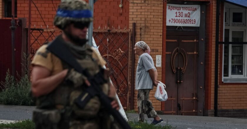 Ukraine war: Thousands of North Korean troops near Ukraine border will enter battle ‘within days’, says Blinken | World News