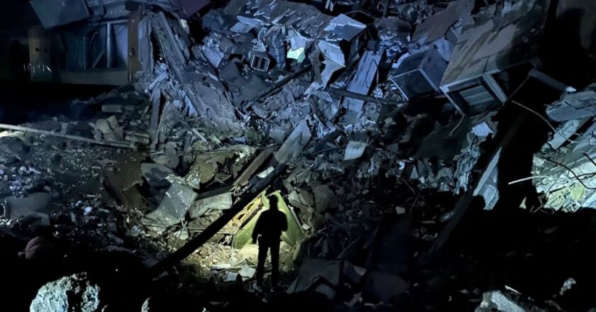 Missile strikes on Ukraine as Russian forces storm frontline town | World News