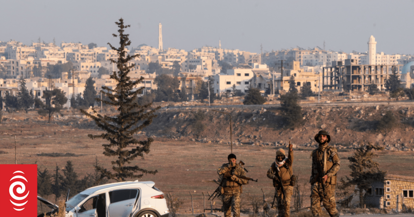 Iran, Hezbollah aim to bolster Assad as rebels bear down on Homs