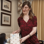 World’s tallest and shortest women meet for afternoon tea