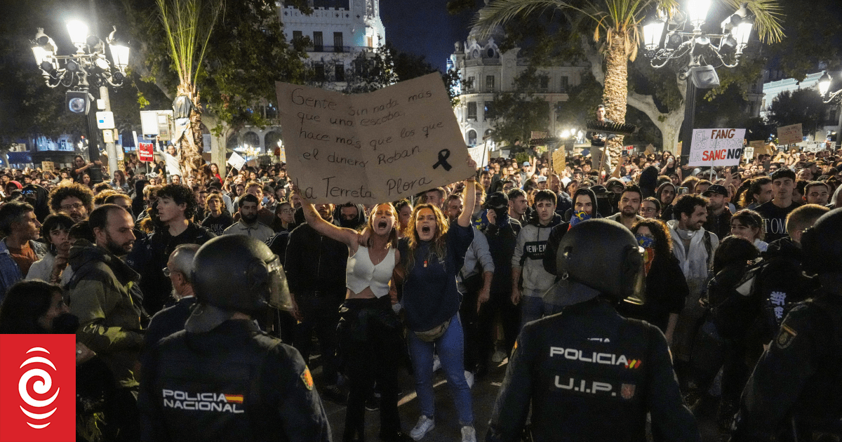 4KGXV0Y AFP 20241109 36M22T4 v1 HighRes SpainFloodsDemonstration jpg