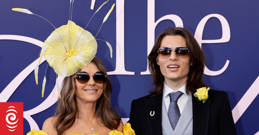 Melbourne Cup: What the punters are wearing