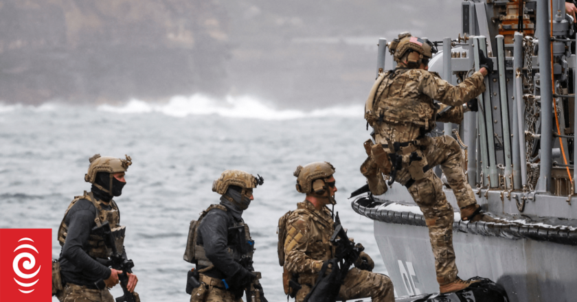 Australia offers troops more cash bonuses to address defence shortfall